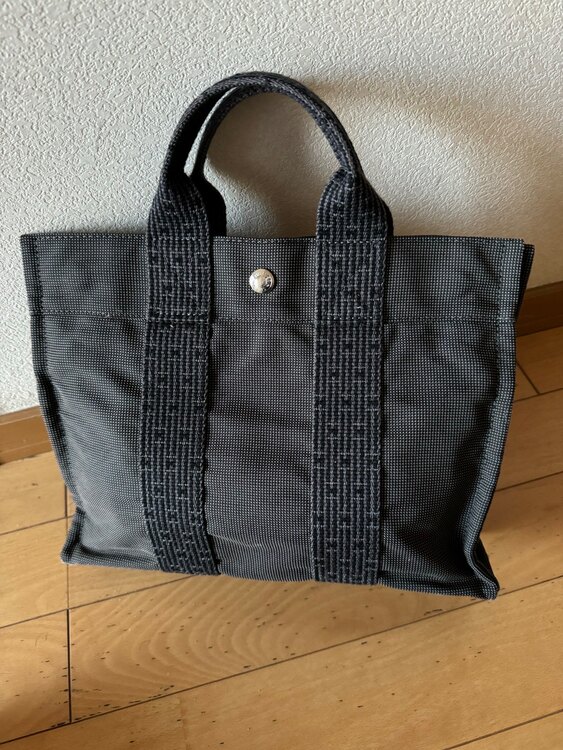 エールバッグ（ブランドバッグ）の商品画像 - 査定依頼日：2025年3月24日 - 最高査定価格：15,000円