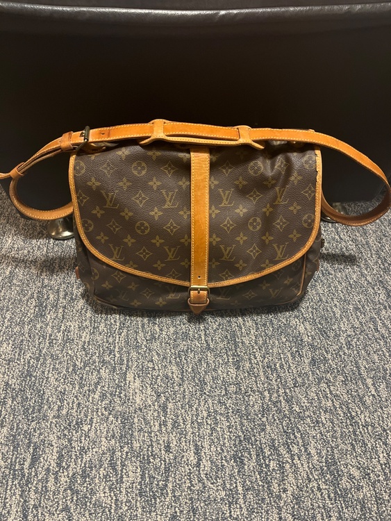 ソミュール35（ブランドバッグ）の商品画像 - 査定依頼日：2026年2月11日 - 最高査定価格：100,000円