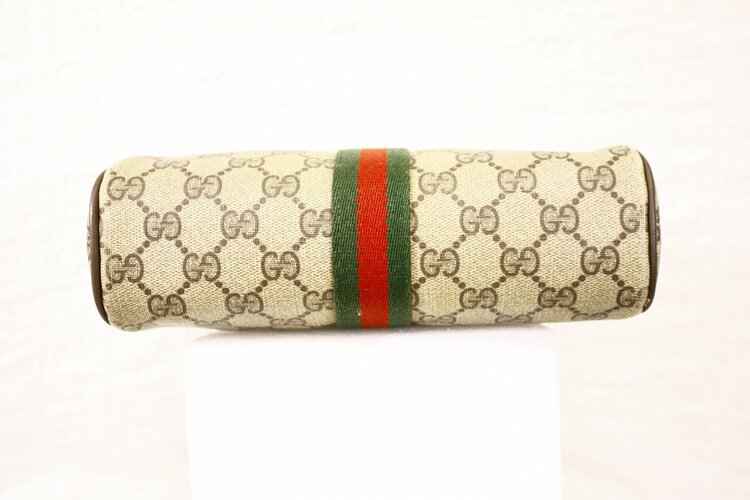 GUCCI GGキャンバス クラッチバッグ PVCレザー シェリーライン 89 01 012（ブランドバッグ）の商品画像 - 査定依頼日：2026年10月8日 - 最高査定価格：5,000円