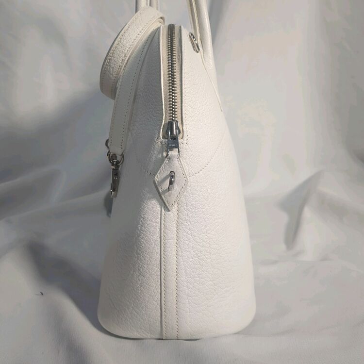 ボリード　35 ホワイト系　トリヨンクレマンス（ブランドバッグ）の商品画像 - 査定依頼日：2025年11月19日 - 最高査定価格：250,000円