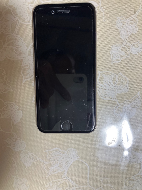 Iphonese 第三世代（スマホ）の商品画像 - 査定依頼日：2025年11月26日 - 最高査定価格：20,000円