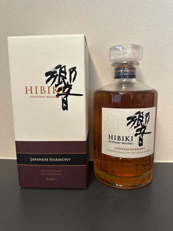 ウイスキー サントリー響 （お酒）の商品画像 - 査定依頼日：2026年2月20日 - 最高査定価格：9,700円