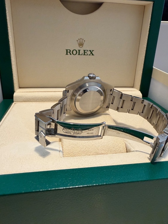 ロレックス サブマリーナー 126610l（高級時計）の商品画像 - 査定依頼日：2026年1月21日 - 最高査定価格：2,510,000円