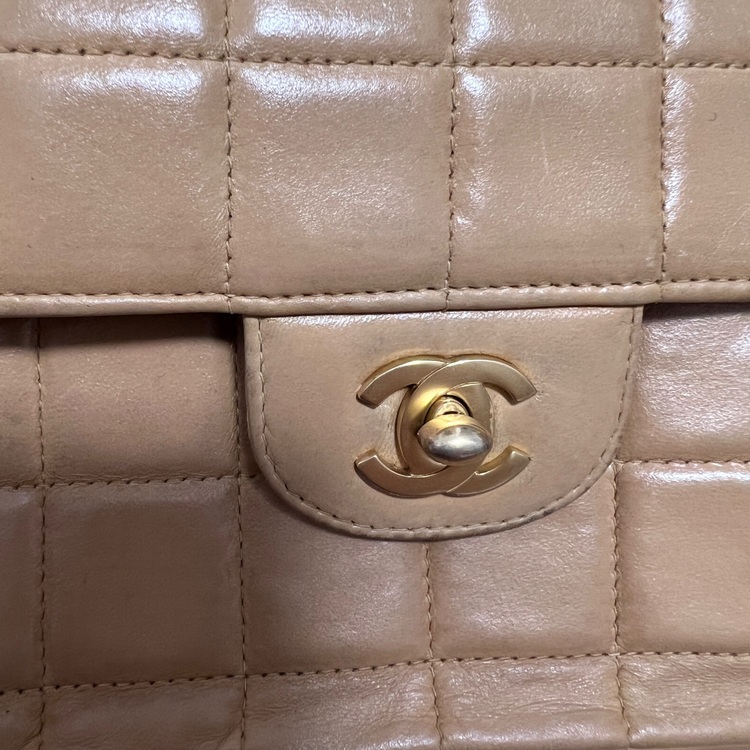 ベージュ（ブランドバッグ）の商品画像 - 査定依頼日：2025年8月29日 - 最高査定価格：130,000円