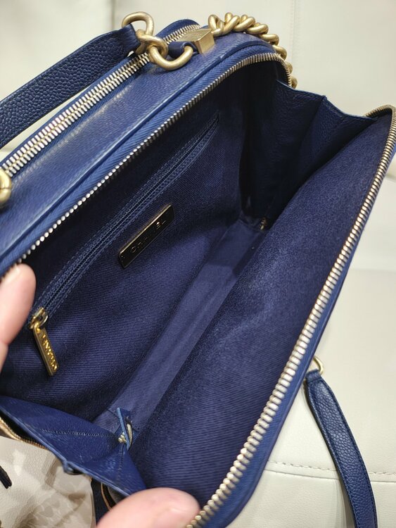 キャビアスキン　トップハンドル　チェーンショルダー（ブランドバッグ）の商品画像 - 査定依頼日：2026年9月7日 - 最高査定価格：350,000円