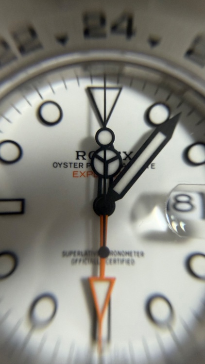 ロレックス エクスプローラー 226570（高級時計）の商品画像 - 査定依頼日：2026年1月15日 - 最高査定価格：1,800,000円