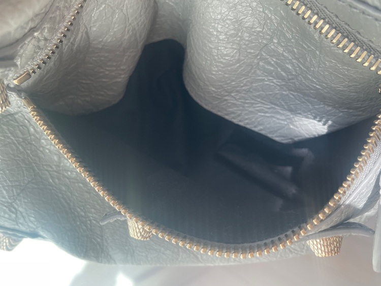 バレンシアガ  （ブランドバッグ）の商品画像 - 査定依頼日：2025年11月23日 - 最高査定価格：60,000円