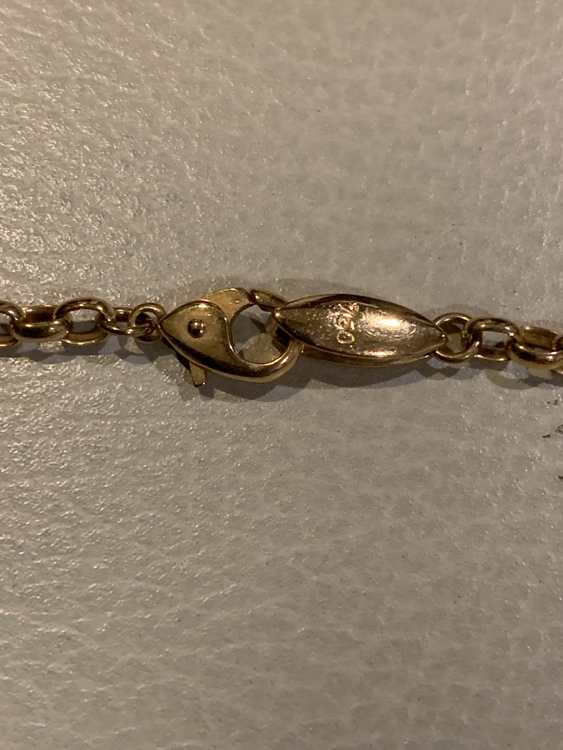 サファイヤとダイヤのペンダント（宝石）の商品画像 - 査定依頼日：2022年5月5日 - 最高査定価格：100,000円