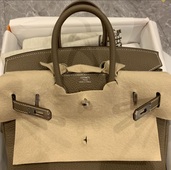 25 トゴ ノワール K刻印 シルバー金具（ブランドバッグ）の商品画像 - 査定依頼日：2025年9月12日 - 最高査定価格：3,200,000円