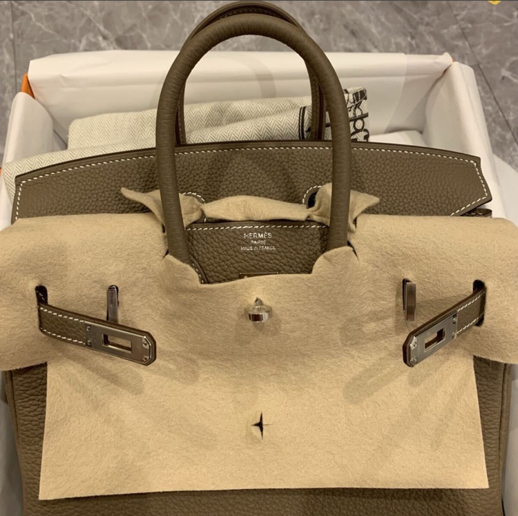 25 トゴ ノワール K刻印 シルバー金具（ブランドバッグ）の商品画像 - 査定依頼日：2025年9月12日 - 最高査定価格：3,200,000円