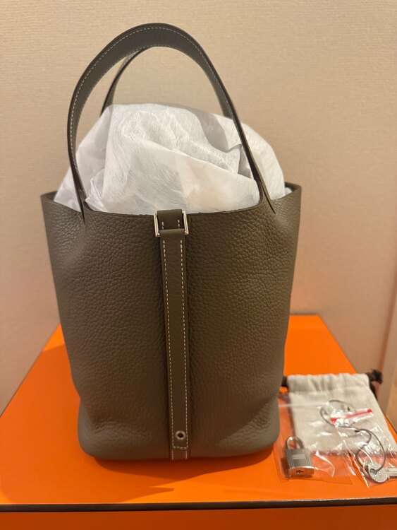 エルメス ピコタン （ブランドバッグ）の商品画像 - 査定依頼日：2025年1月23日 - 最高査定価格：650,000円