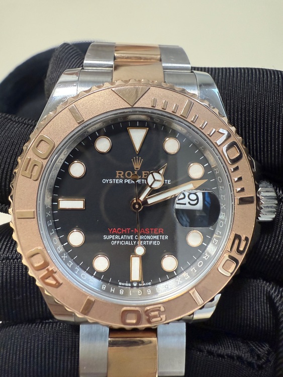 126621（高級時計）の商品画像 - 査定依頼日：2025年9月29日 - 最高査定価格：1,850,000円