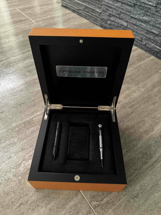 パネライ ルミノール FIRENZE1860（高級時計）の商品画像 - 査定依頼日：2025年12月28日 - 最高査定価格：450,000円