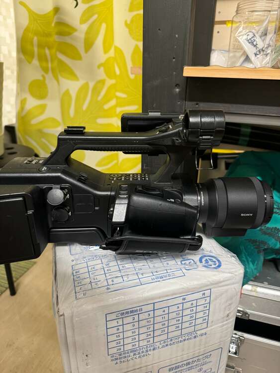 SONY　NXCAMカムコーダー HXR-NX80（カメラ）の商品画像 - 査定依頼日：2025年4月24日 - 最高査定価格：168,000円