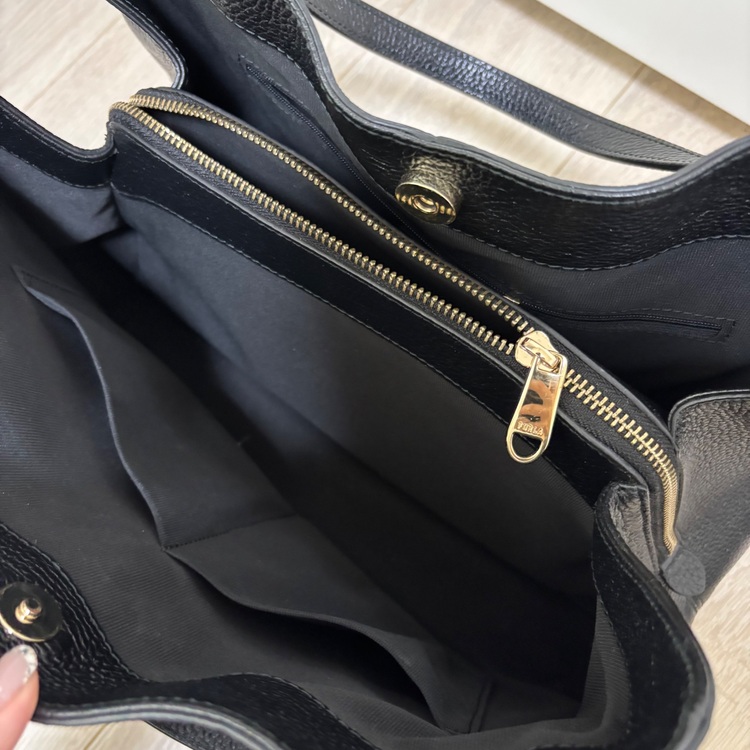 トートバッグ（ブランドバッグ）の商品画像 - 査定依頼日：2025年6月9日 - 最高査定価格：100,000円