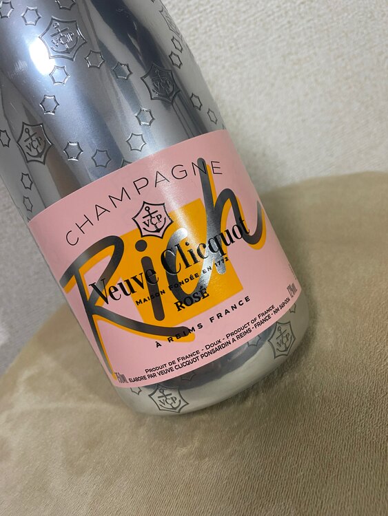 ヴーヴ・クリコリッチロゼ（お酒）の商品画像 - 査定依頼日：2025年5月4日