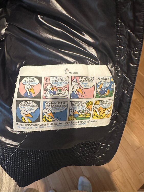 モンクレール　ルニオ（古着・ファッション）の商品画像 - 査定依頼日：2025年2月27日 - 最高査定価格：50,000円