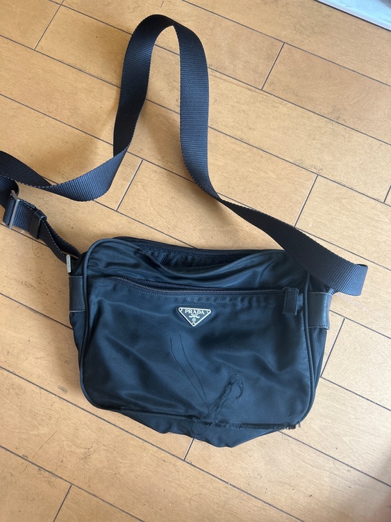 プラダ（ブランドバッグ）の商品画像 - 査定依頼日：2026年10月8日 - 最高査定価格：30,000円