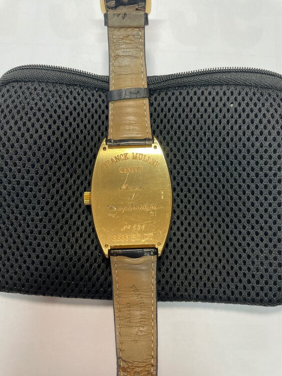 フランクミュラー トノウカーベックス 8880s（高級時計）の商品画像 - 査定依頼日：2025年3月6日 - 最高査定価格：100,000円