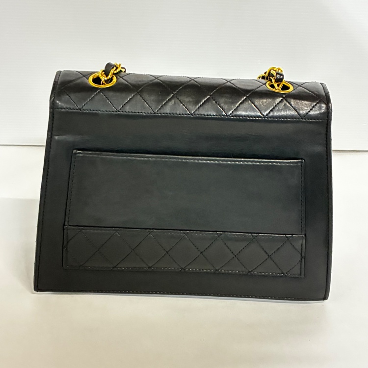 チェーンショルダーバッグ（ブランドバッグ）の商品画像 - 査定依頼日：2026年4月23日 - 最高査定価格：210,000円