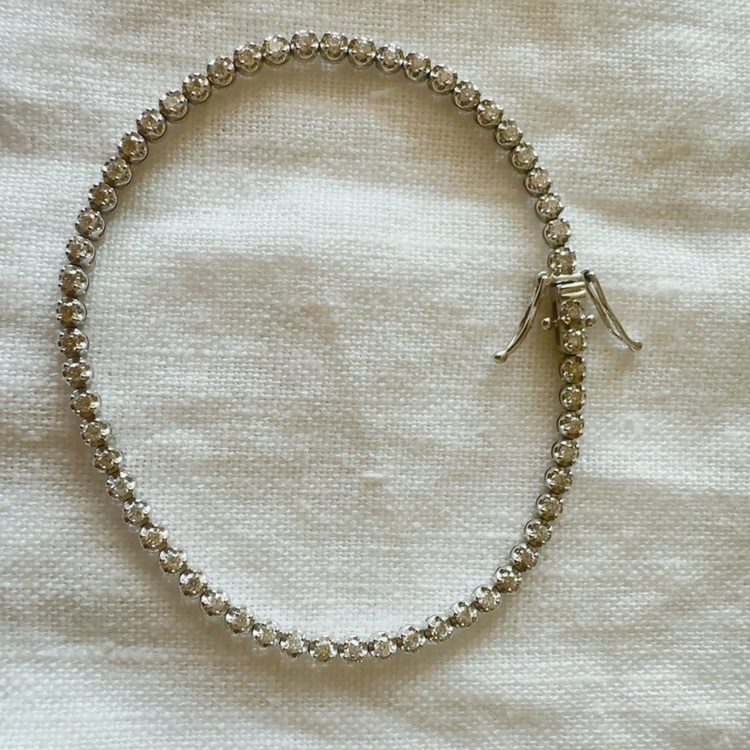 1.50ct ダイヤモンドテニスブレスレット（金・貴金属）の商品画像 - 査定依頼日：2025年9月4日 - 最高査定価格：300,000円