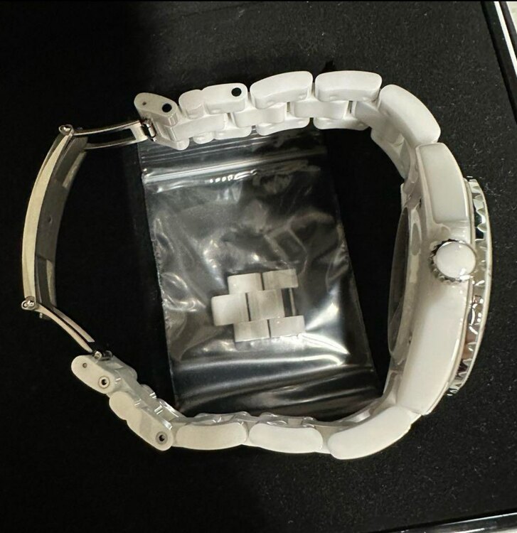 J12 キャリバー12.1, 38MM（高級時計）の商品画像 - 査定依頼日：2025年3月15日 - 最高査定価格：600,000円