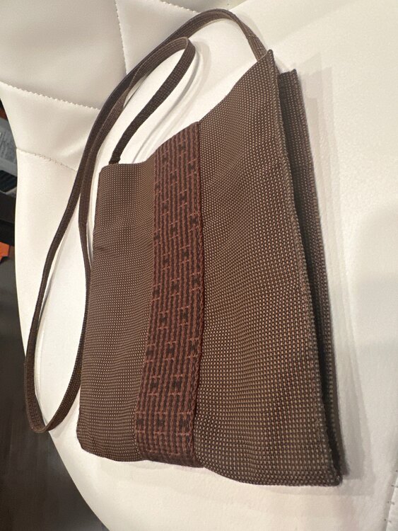 エールライン　ポシェット　ブラウン（ブランドバッグ）の商品画像 - 査定依頼日：2025年4月15日 - 最高査定価格：13,000円