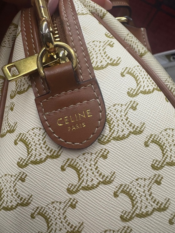 セリーヌ  （ブランドバッグ）の商品画像 - 査定依頼日：2025年9月22日 - 最高査定価格：155,000円