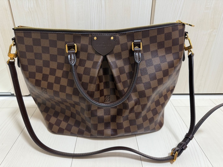 ダミエ エベヌ シエナ MM サッチェルバッグ（ブランドバッグ）の商品画像 - 査定依頼日：2025年8月10日 - 最高査定価格：100,000円