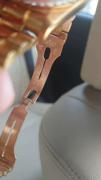 ロレックス デイデイト （高級時計）の商品画像 - 査定依頼日：2025年1月27日 - 最高査定価格：5,200,000円