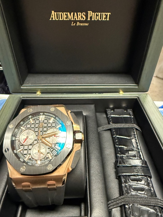 ロイヤルオークオフショア（高級時計）の商品画像 - 査定依頼日：2025年12月17日 - 最高査定価格：6,820,000円