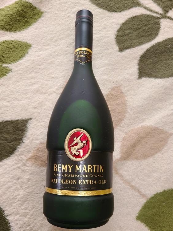 レミーマルタン　ナポレオンエクストラオールド（お酒）の商品画像 - 査定依頼日：2021年5月5日 - 最高査定価格：4,100円