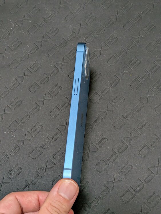 iPhone iPhone 13 128GB SIMフリー（スマホ）の商品画像 - 査定依頼日：2026年7月2日 - 最高査定価格：19,000円