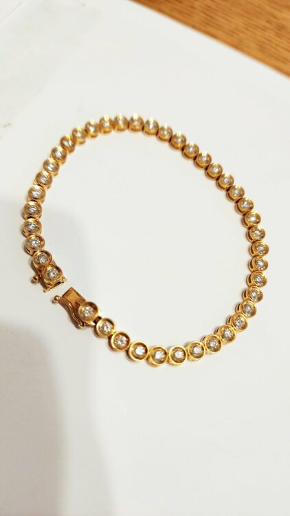 18K×ダイヤモンドテニスブレスレット（宝石）の商品画像 - 査定依頼日：2026年8月1日 - 最高査定価格：175,000円