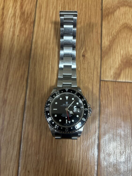 ロレックス GMTマスター 16710L（高級時計）の商品画像 - 査定依頼日：2025年1月10日 - 最高査定価格：1,620,000円