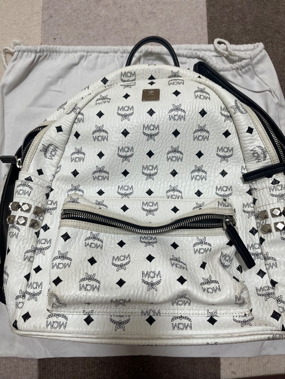 リュック（ブランドバッグ）の商品画像 - 査定依頼日：2026年4月5日 - 最高査定価格：15,000円