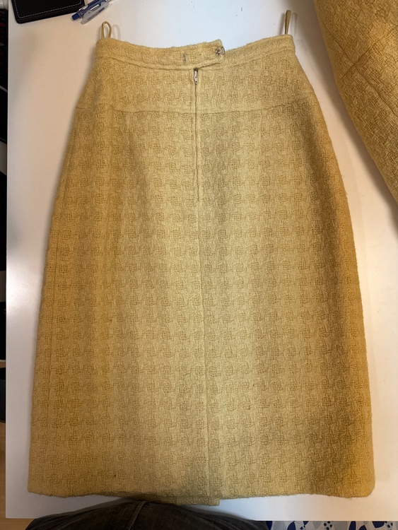 シルクツィードスーツ（古着・ファッション）の商品画像 - 査定依頼日：2025年12月7日 - 最高査定価格：70,000円