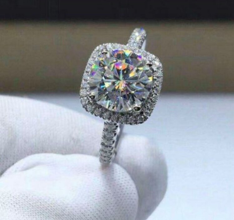 pt950女性1.ctダイヤモンドリング（宝石）の商品画像 - 査定依頼日：2025年3月4日 - 最高査定価格：690,000円