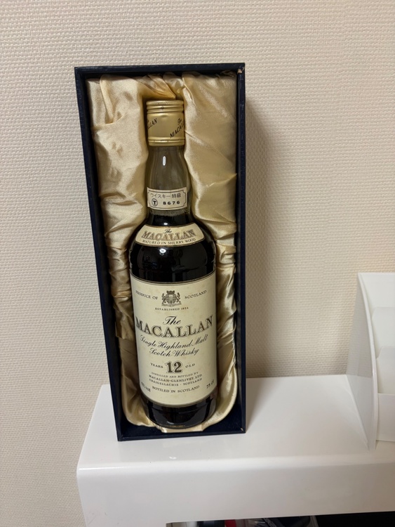 マッカラン 12年 旧 マチュアードインシェリーウッド スクリューキャップ 750ml 箱付（お酒）の商品画像 - 査定依頼日：2026年9月8日 - 最高査定価格：90,000円