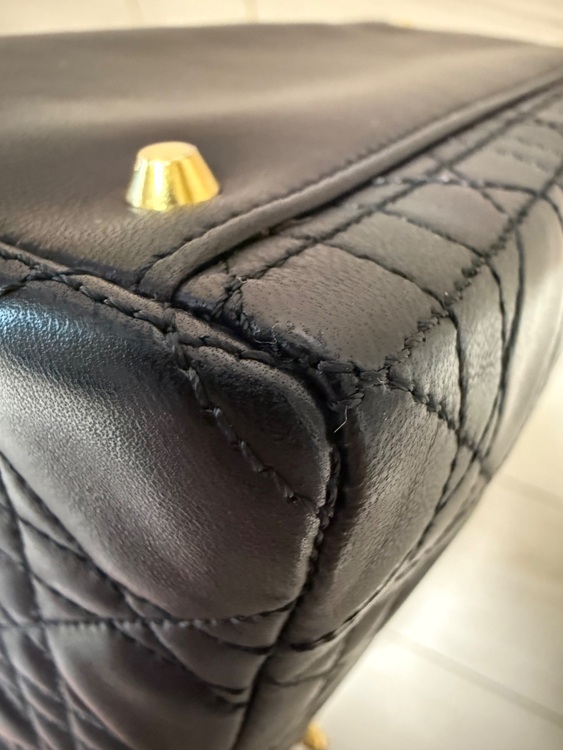 レディディオール（ブランドバッグ）の商品画像 - 査定依頼日：2025年9月26日 - 最高査定価格：330,000円