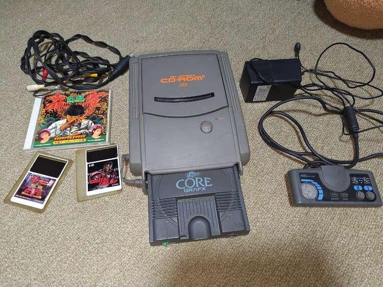PCエンジンコアグラフィック+スーパーCDロムロム（ゲーム機本体・ゲームソフト）の商品画像 - 査定依頼日：2025年4月18日 - 最高査定価格：20,100円