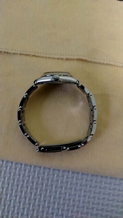 オイスターデイト（高級時計）の商品画像 - 査定依頼日：2025年12月24日 - 最高査定価格：330,000円