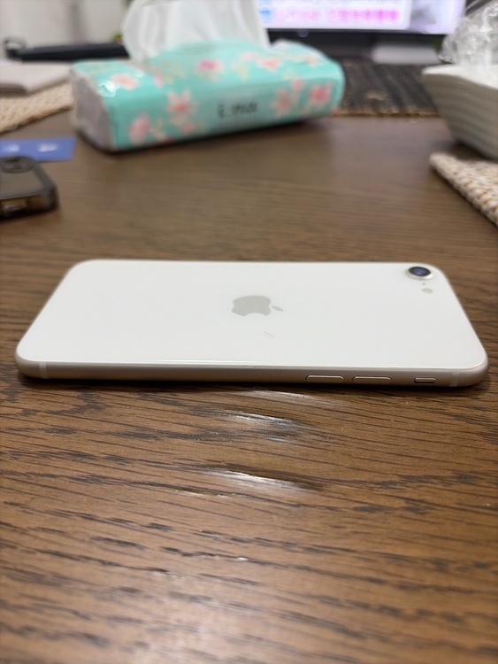 iPhone iPhoneSE 64GB SIMフリー（スマホ）の商品画像 - 査定依頼日：2026年6月6日 - 最高査定価格：12,000円