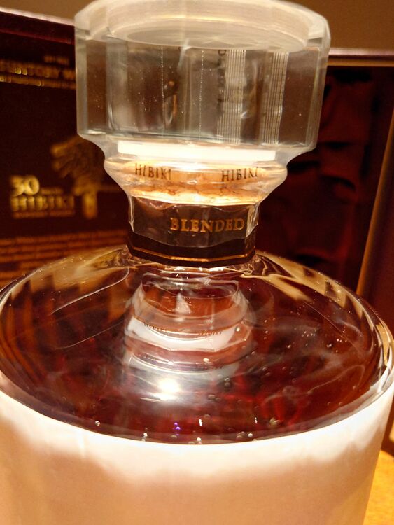 ウイスキー サントリー響 （お酒）の商品画像 - 査定依頼日：2025年8月4日 - 最高査定価格：501,000円