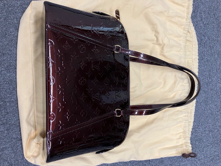 LOUIS VUITTON アヴァロンジップ ヴェルニ（ブランドバッグ）の商品画像 - 査定依頼日：2026年10月13日 - 最高査定価格：65,000円
