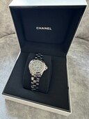 シャネル J12 h068（高級時計）の商品画像 - 査定依頼日：2024年12月21日 - 最高査定価格：250,000円