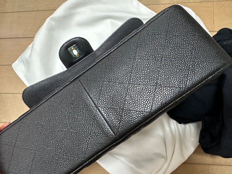 マトラッセ　30 ブラック　キャビア　YG金具（ブランドバッグ）の商品画像 - 査定依頼日：2026年1月6日 - 最高査定価格：900,000円