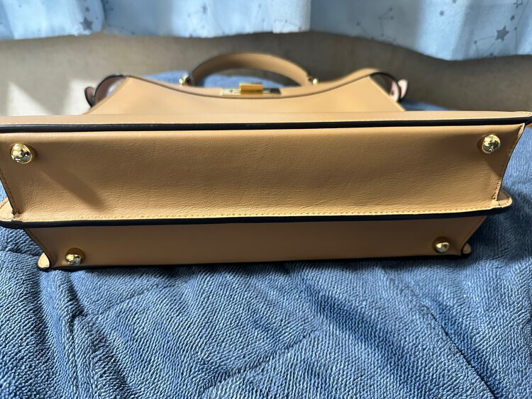 フェンディ  （ブランドバッグ）の商品画像 - 査定依頼日：2025年2月4日 - 最高査定価格：200,000円