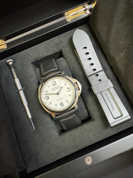 PANERAI (PAM00561)（高級時計）の商品画像 - 査定依頼日：2025年5月16日 - 最高査定価格：470,000円