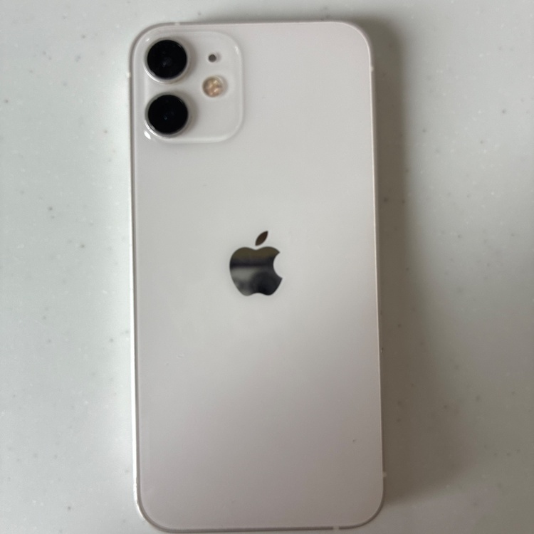 iPhone12mini（スマホ）の商品画像 - 査定依頼日：2026年7月7日 - 最高査定価格：18,000円